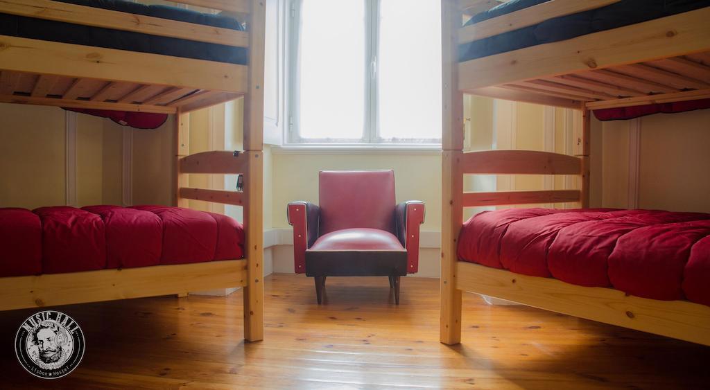 Music Hall Lisbon Hostel Стая снимка
